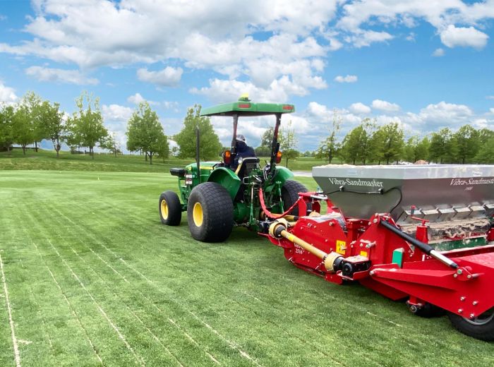 Redexim SandMaster – Effiziente Sandsprühgeräte für Golfplatzpflege und Sportanlagen | Präzise & zuverlässig