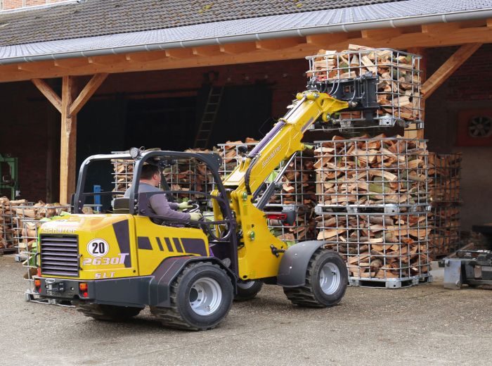 Schäffer 2630 SLT Lader in Gelb und Schwarz, ideal für schwere Arbeiten auf Baustellen
